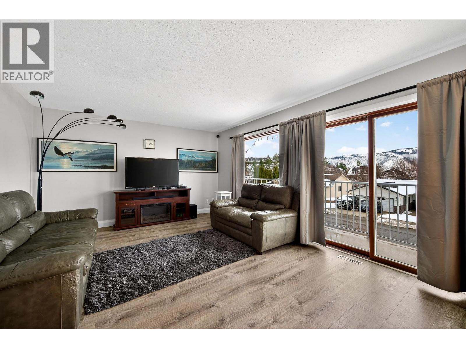 2727 QU'APPELLE Boulevard, Kamloops