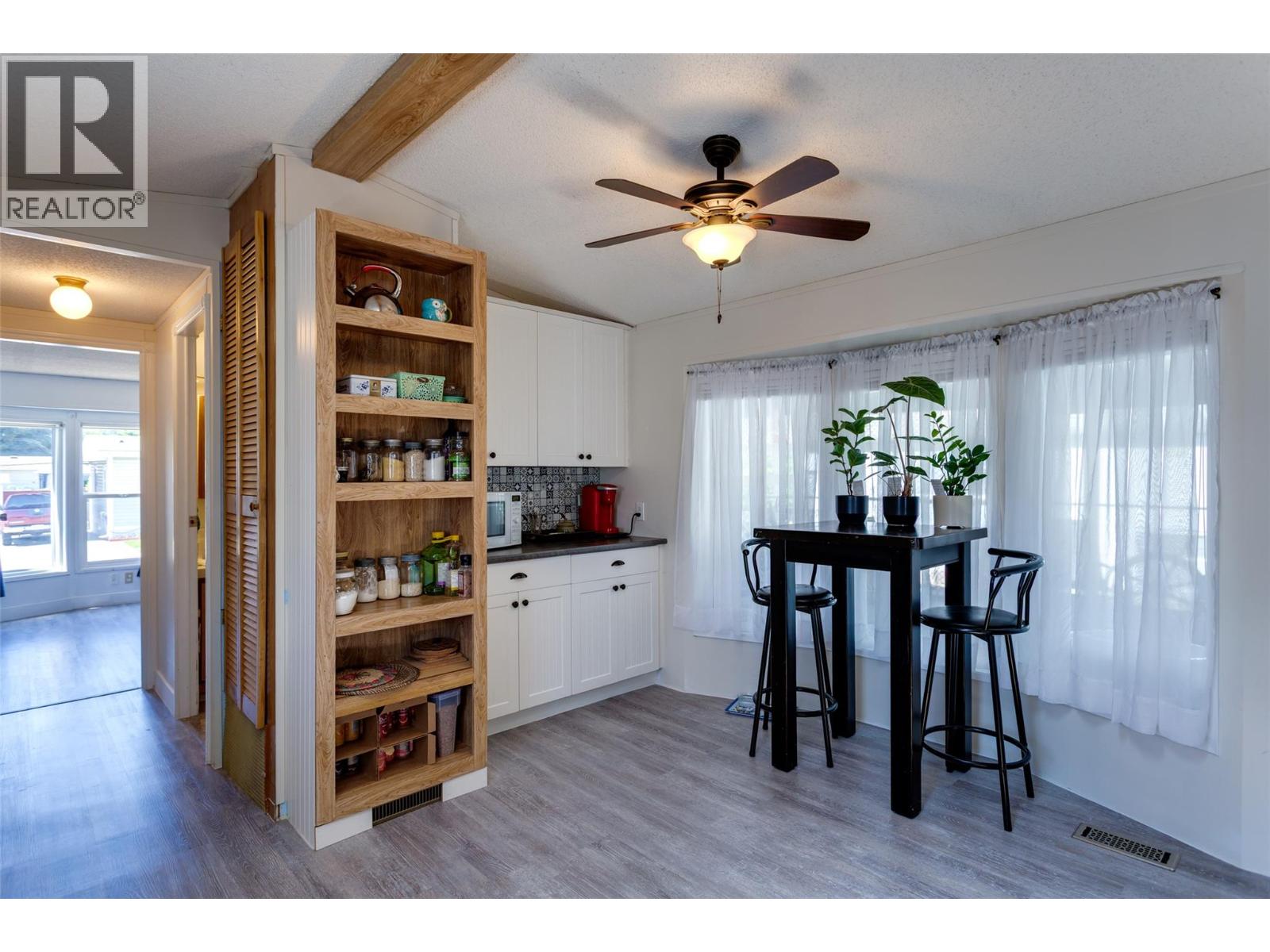 #136 720 Commonwealth Road - 11