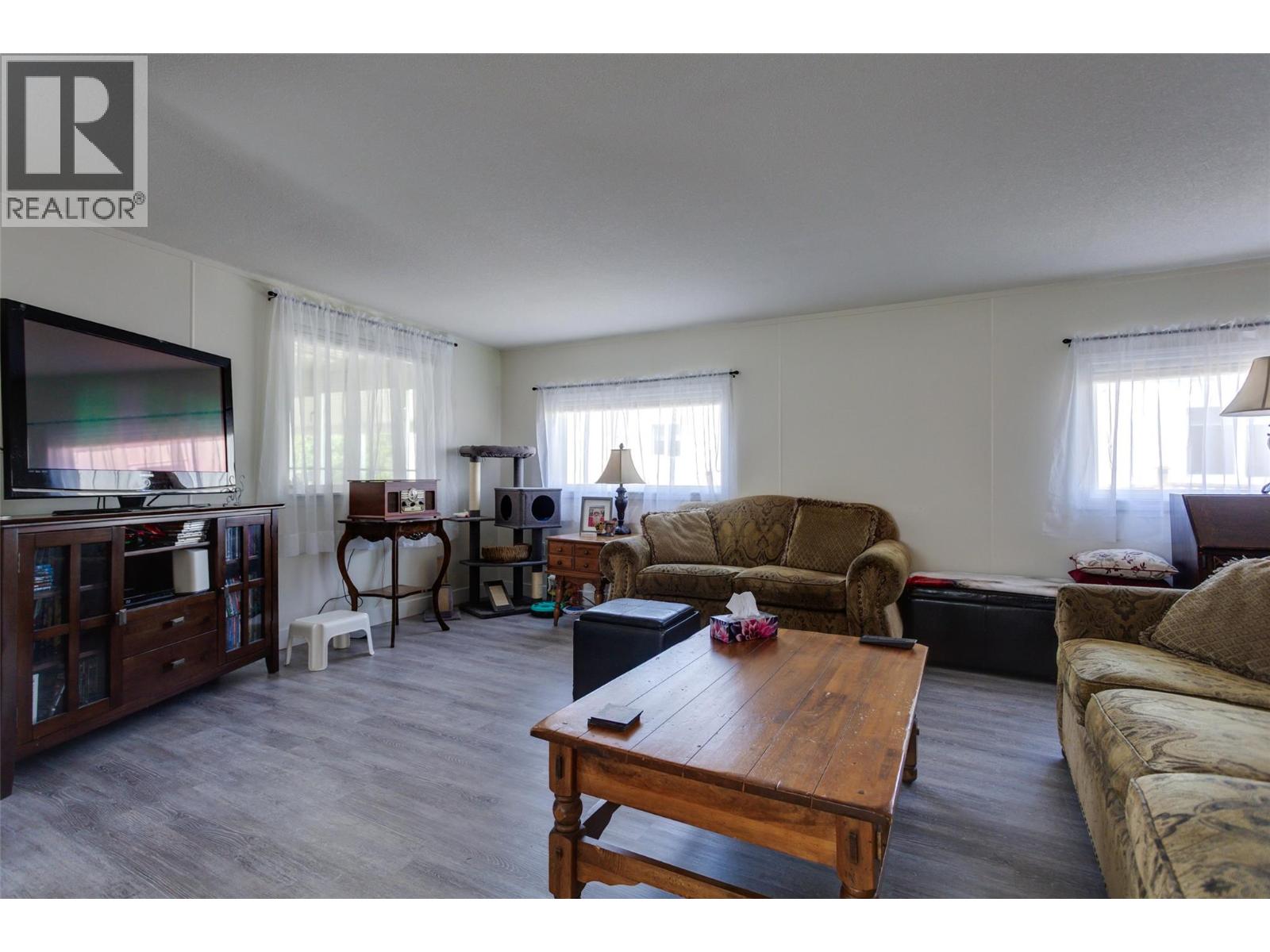 #136 720 Commonwealth Road - 18
