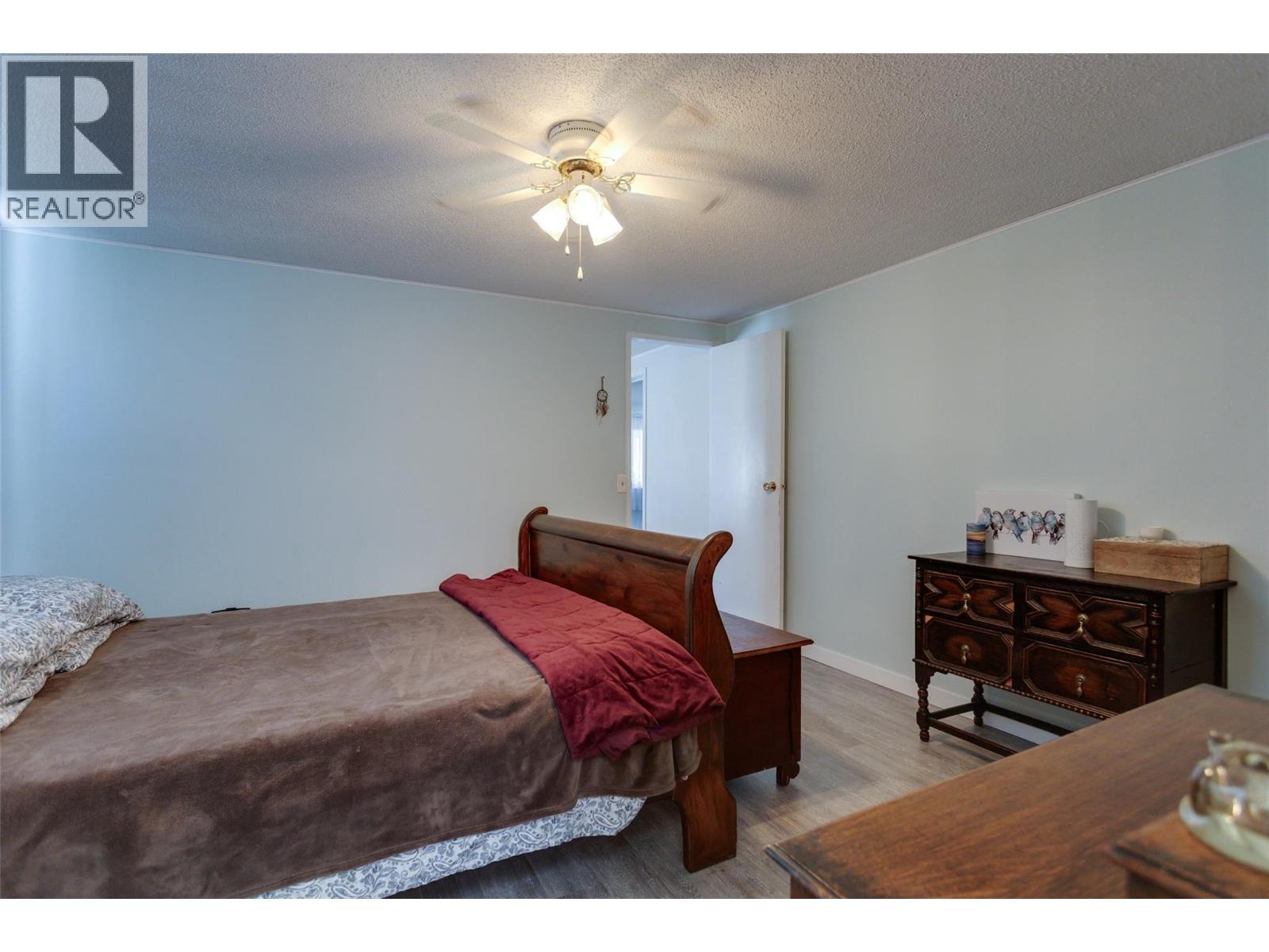 #136 720 Commonwealth Road - 27
