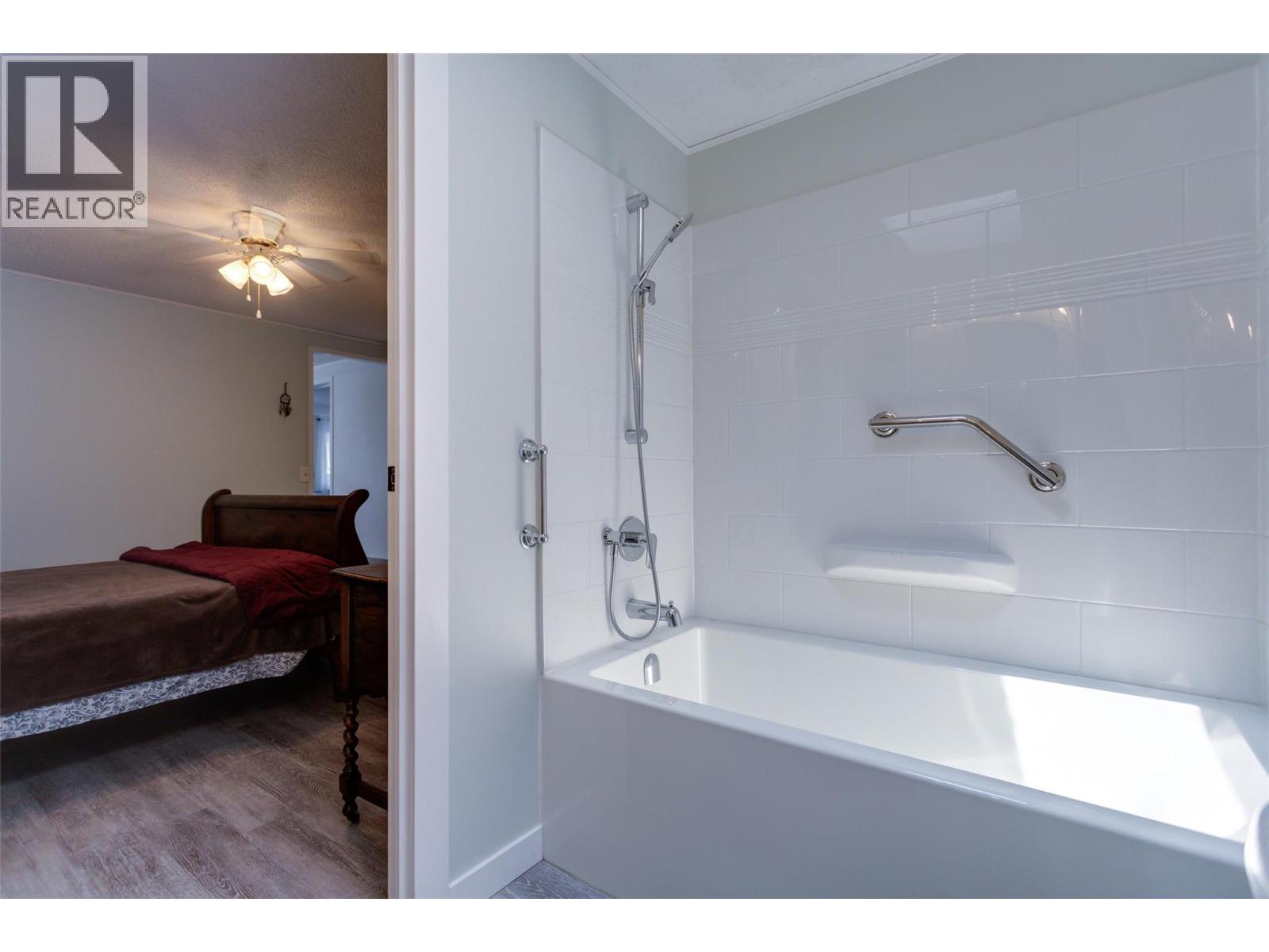 #136 720 Commonwealth Road - 29