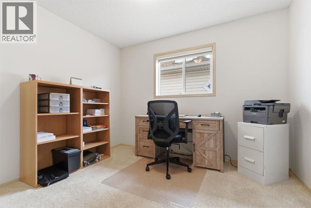 Single Family House for Sale in  Douglas Ridge Circle SE Douglasdale/Glen Calgary 