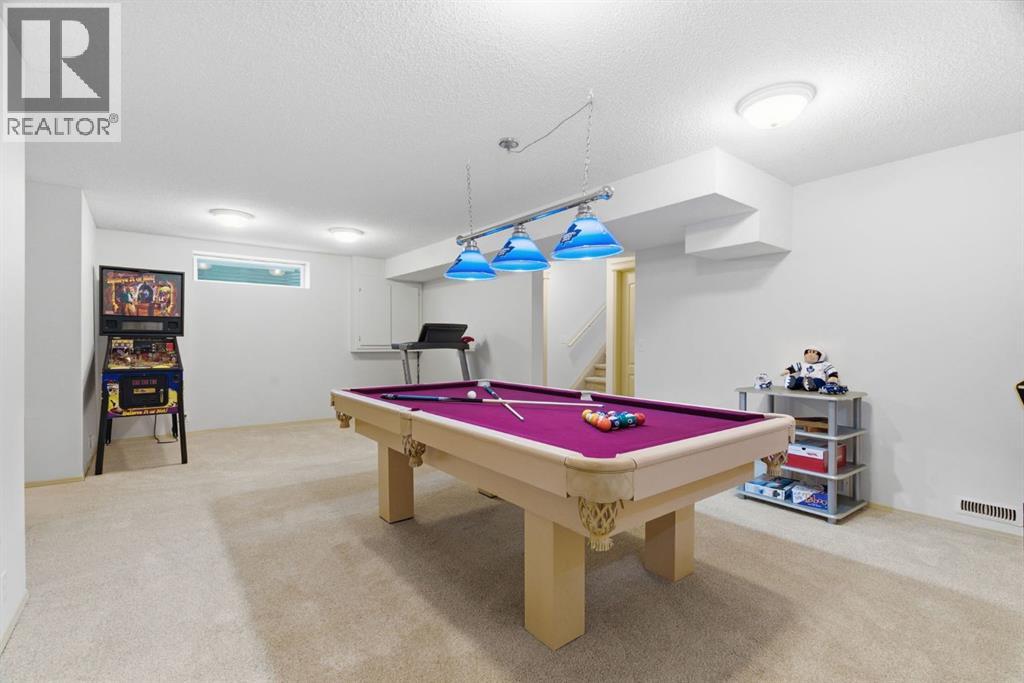 Single Family House for Sale in  Douglas Ridge Circle SE Douglasdale/Glen Calgary 