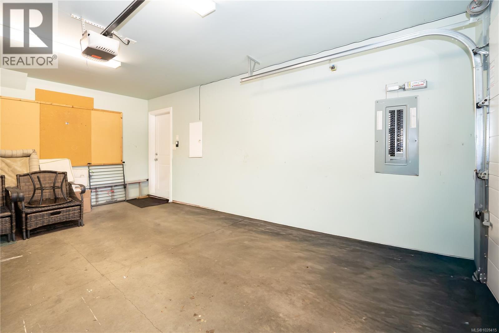 1064 JENKINS AVE - 10