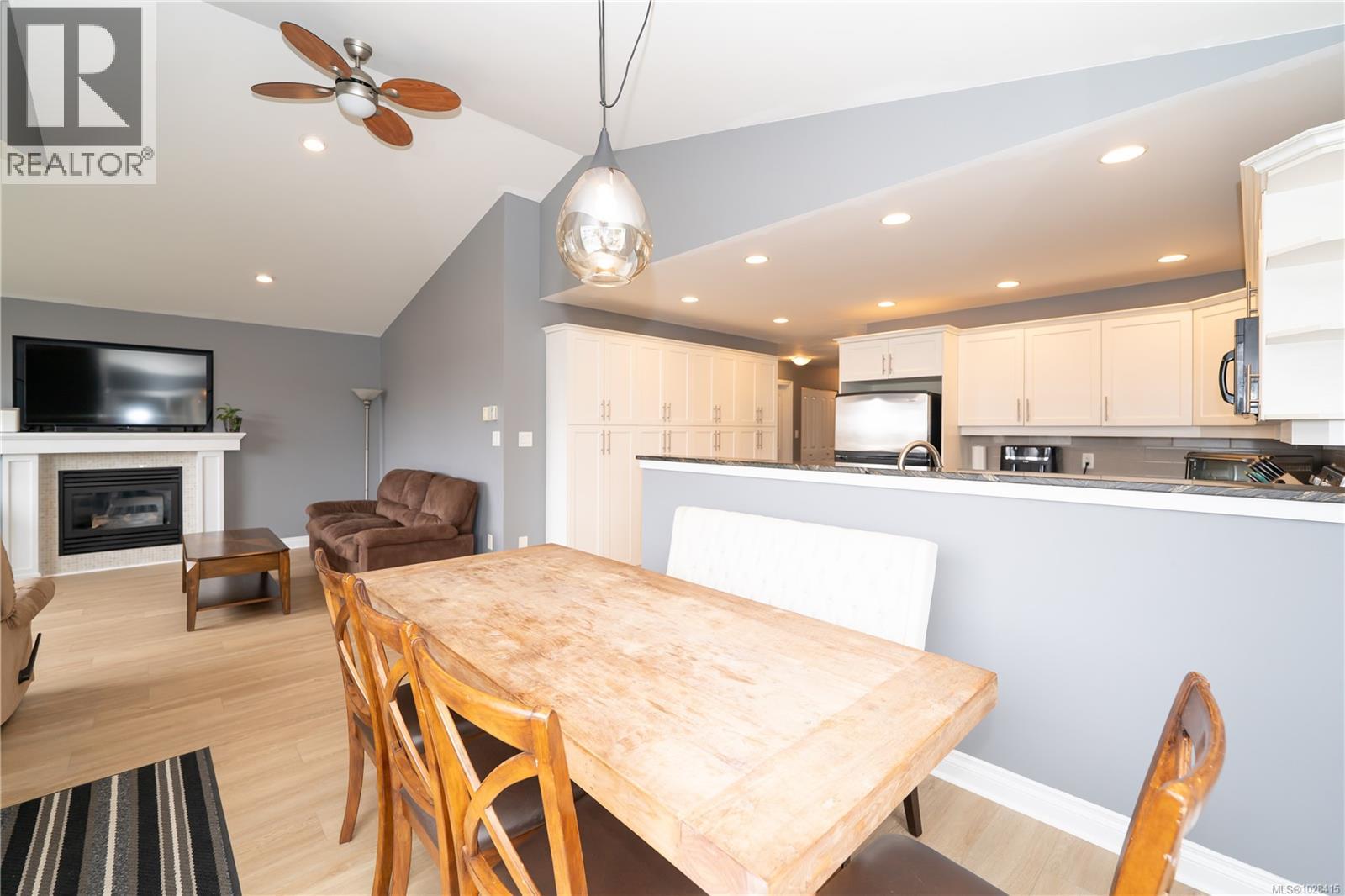 1064 JENKINS AVE - 18