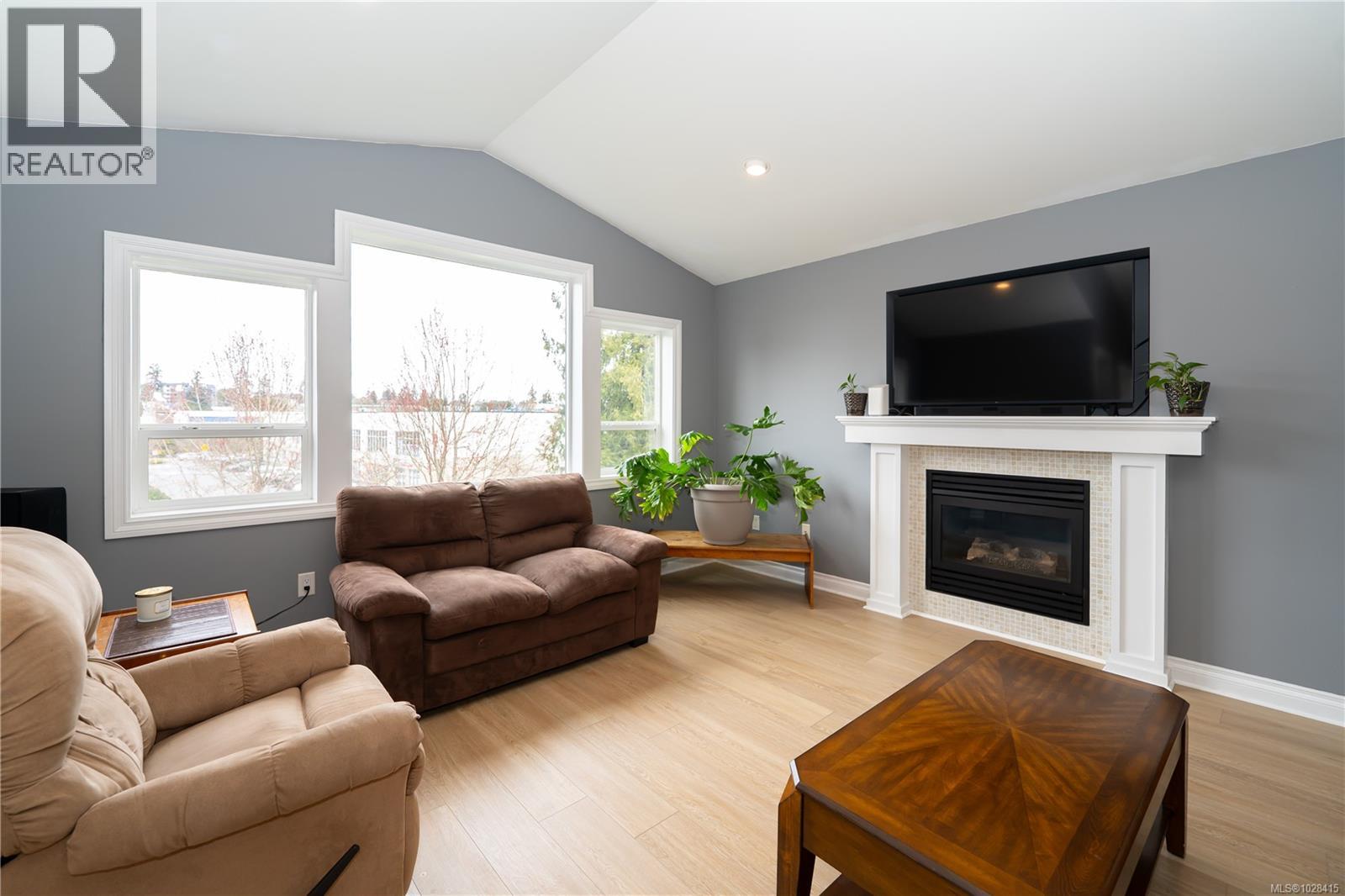 1064 JENKINS AVE - 19