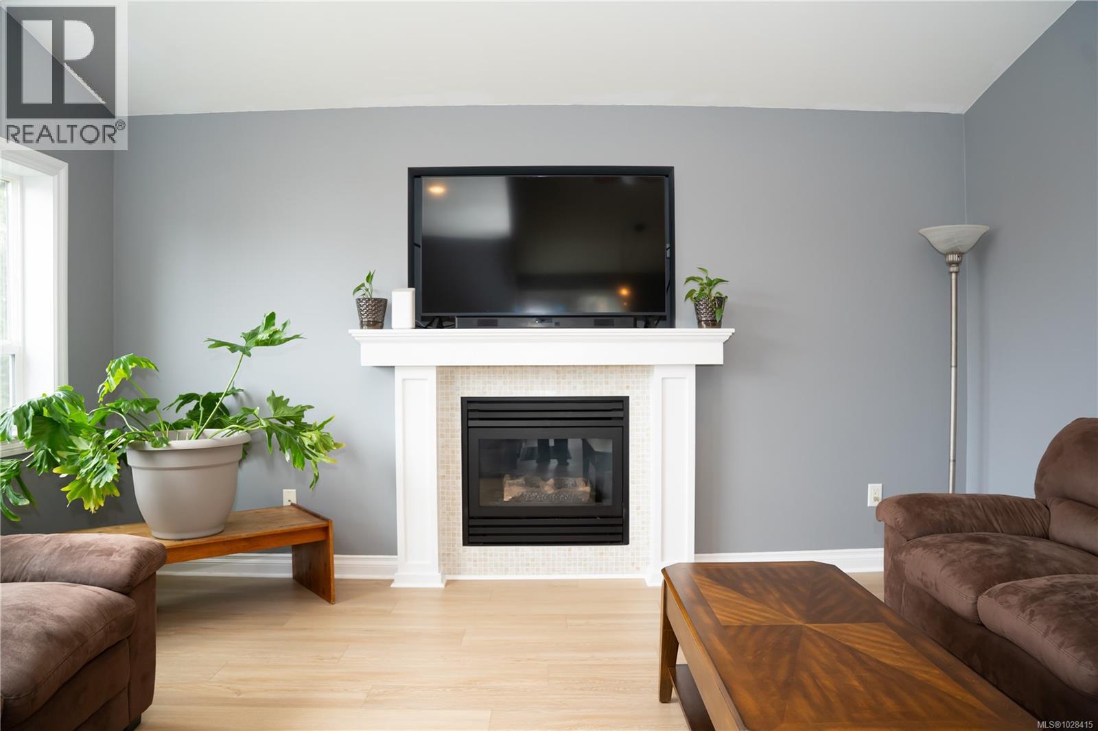 1064 JENKINS AVE - 21