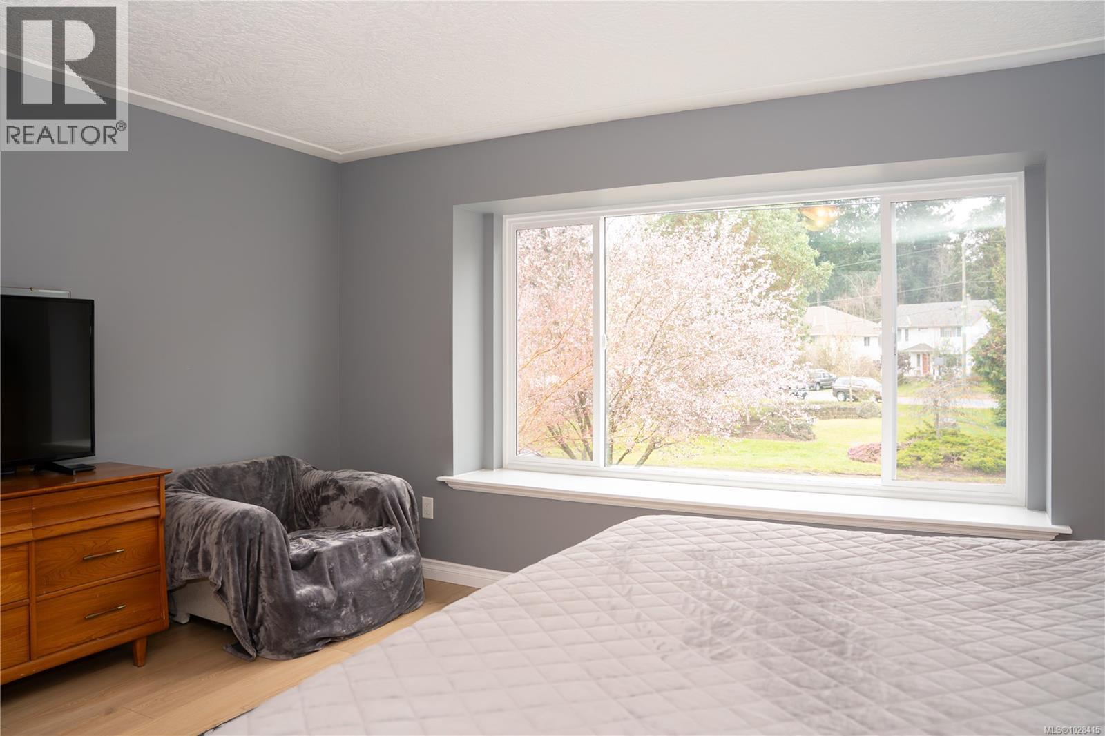 1064 JENKINS AVE - 24