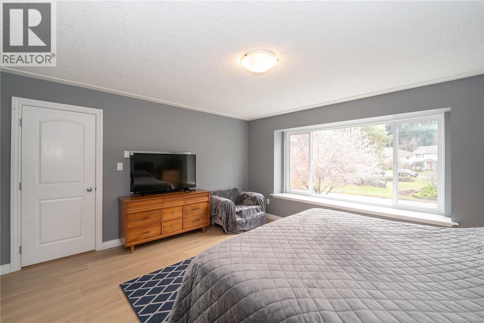 1064 JENKINS AVE - 26