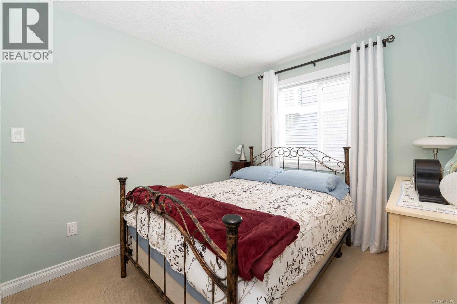 1064 JENKINS AVE - 44