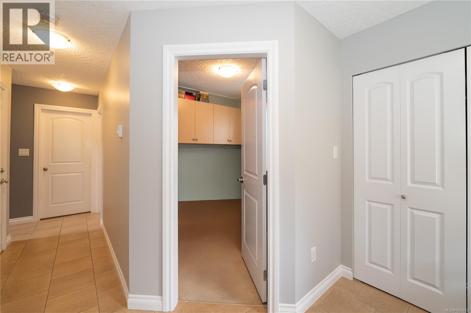 1064 JENKINS AVE - 6