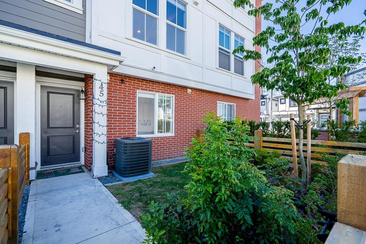 45 20680 76B Avenue - photo 2