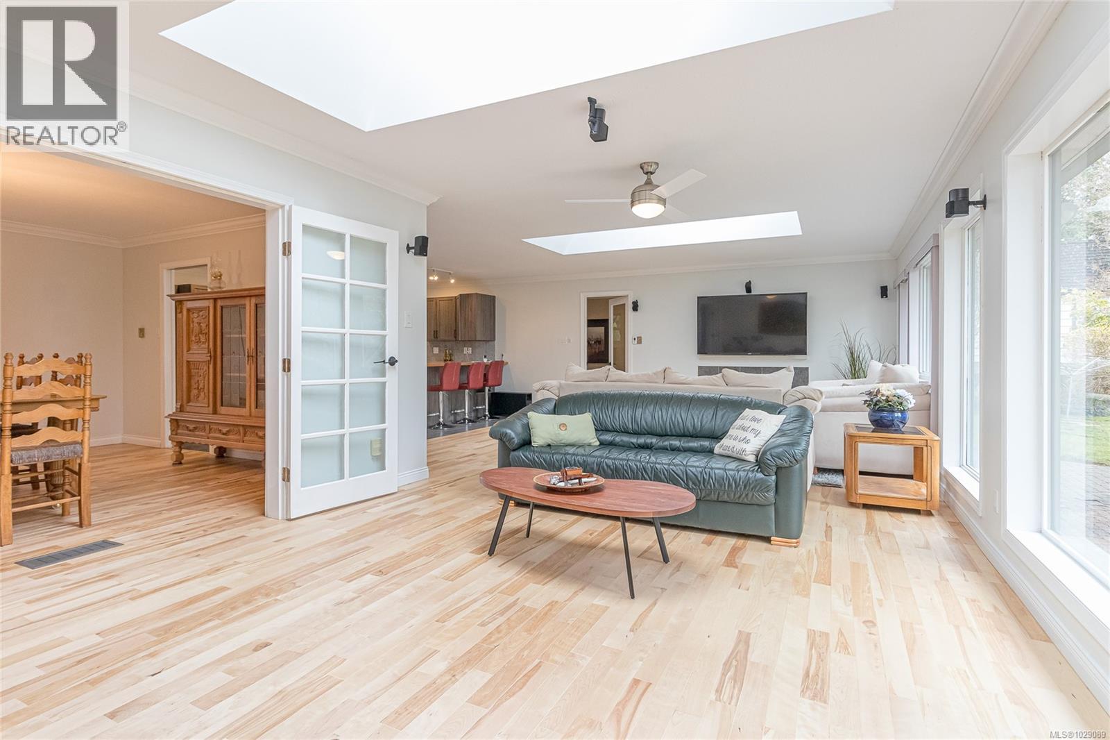 1023 HARLEQUIN RD - 5