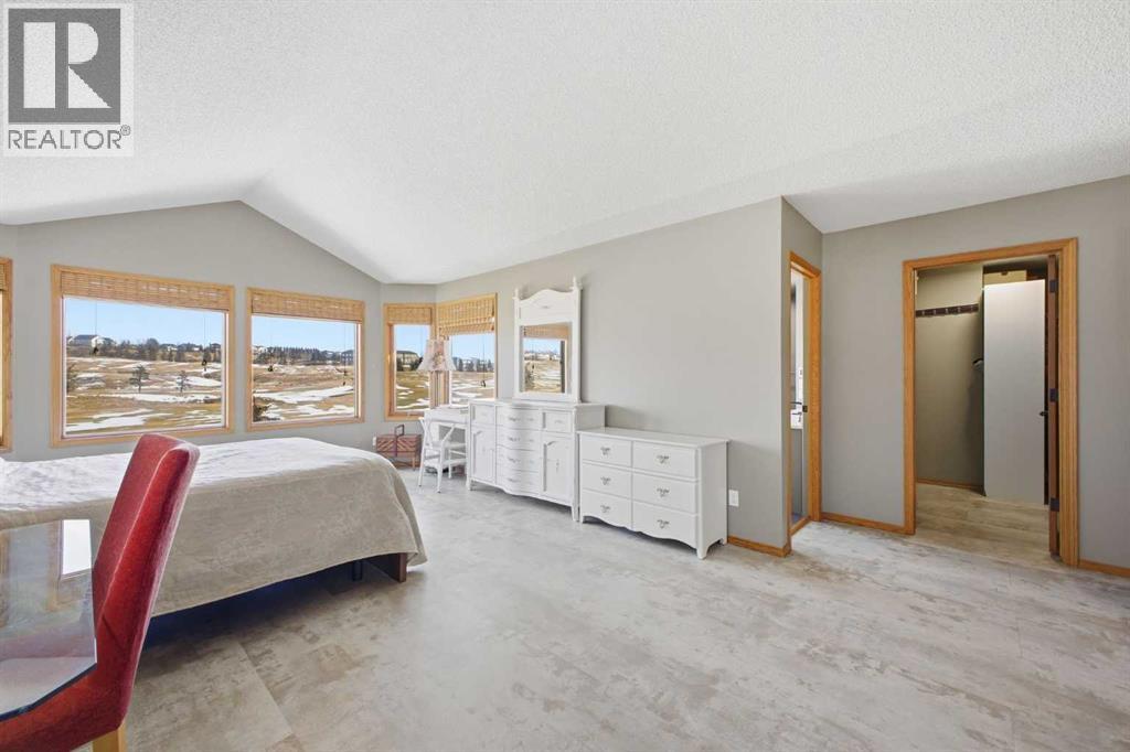 Single Family House for Sale in  Country Hills Close NW Country Hills Calgary 