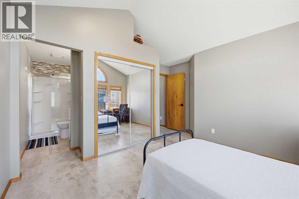 Single Family House for Sale in  Country Hills Close NW Country Hills Calgary 