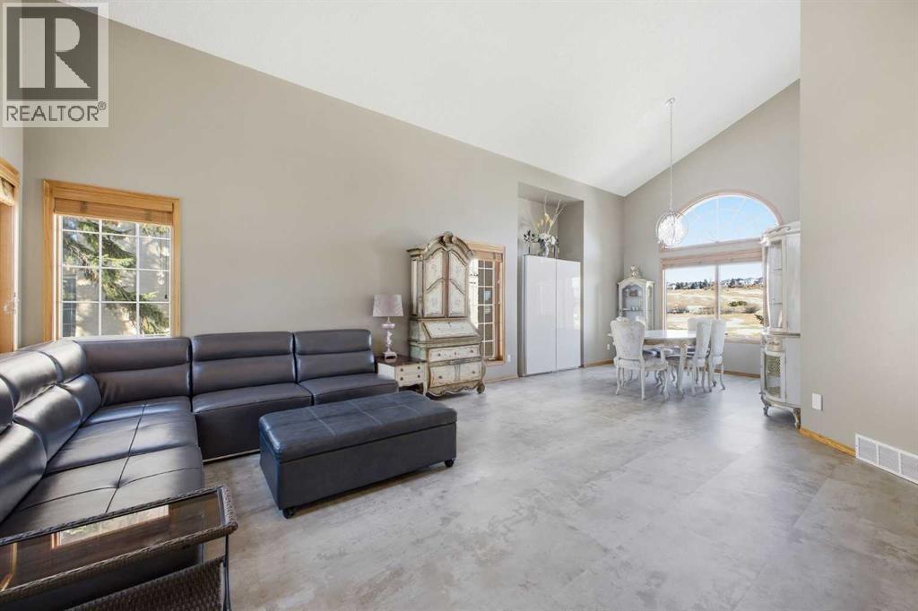 Single Family House for Sale in  Country Hills Close NW Country Hills Calgary 