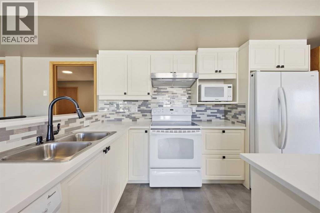 Single Family House for Sale in  Country Hills Close NW Country Hills Calgary 