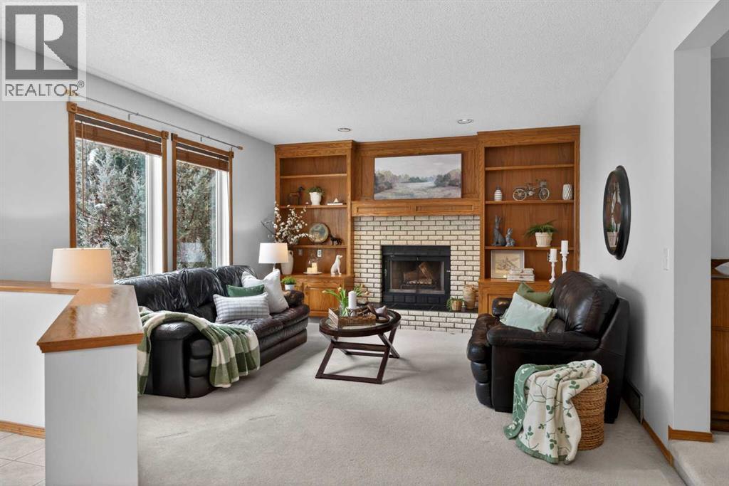 Single Family House for Sale in  Hawkwood Boulevard NW Hawkwood Calgary 