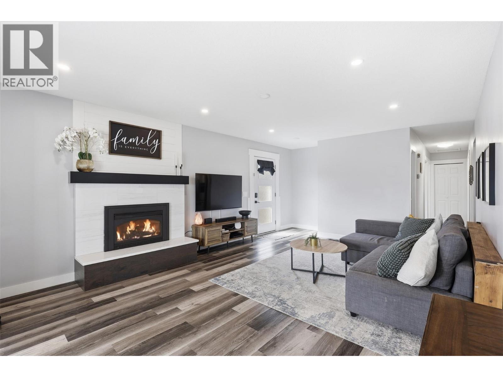 49 BERYL Drive, Logan Lake