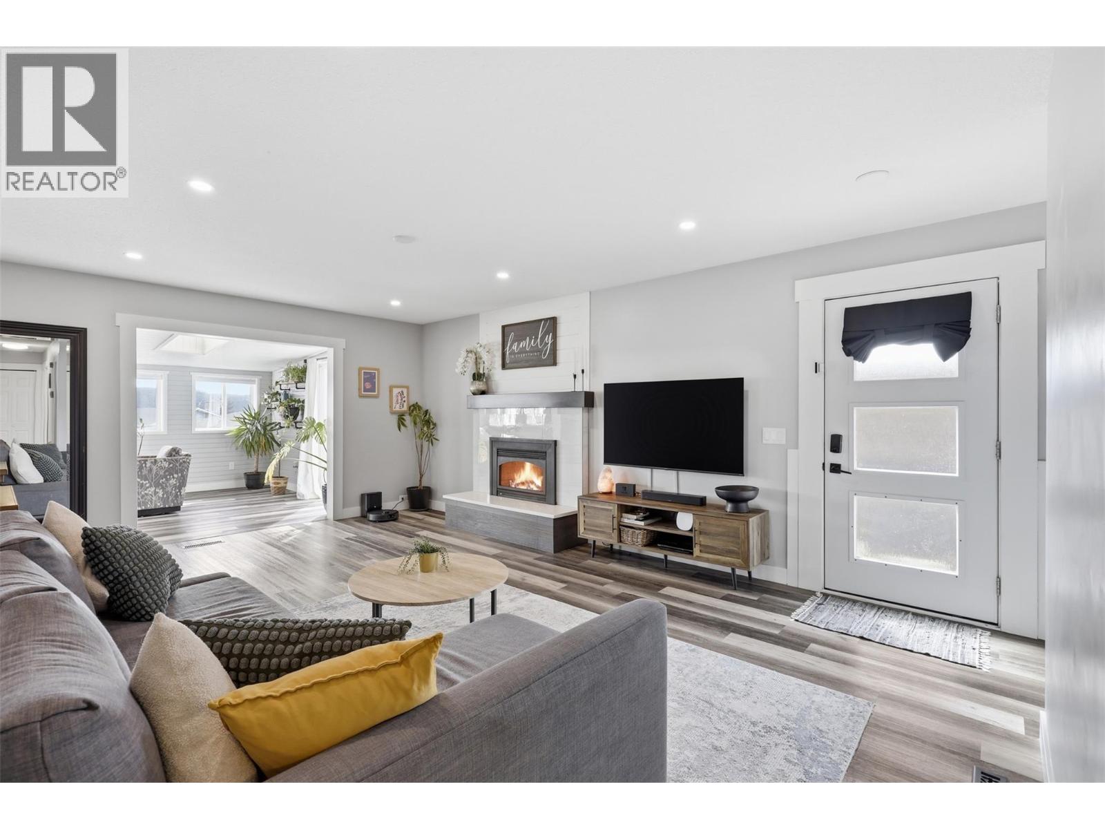 49 BERYL Drive, Logan Lake