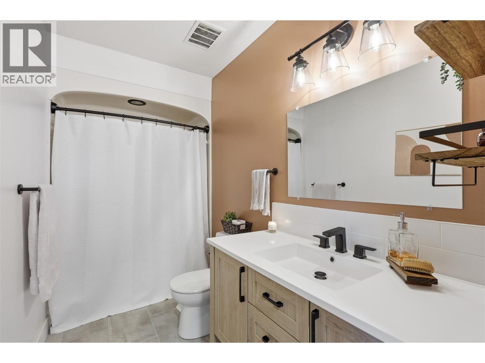 49 BERYL Drive, Logan Lake