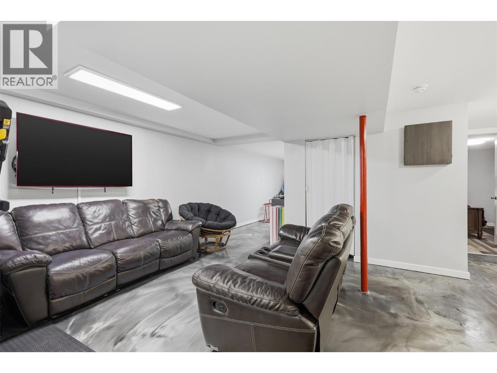 49 BERYL Drive, Logan Lake