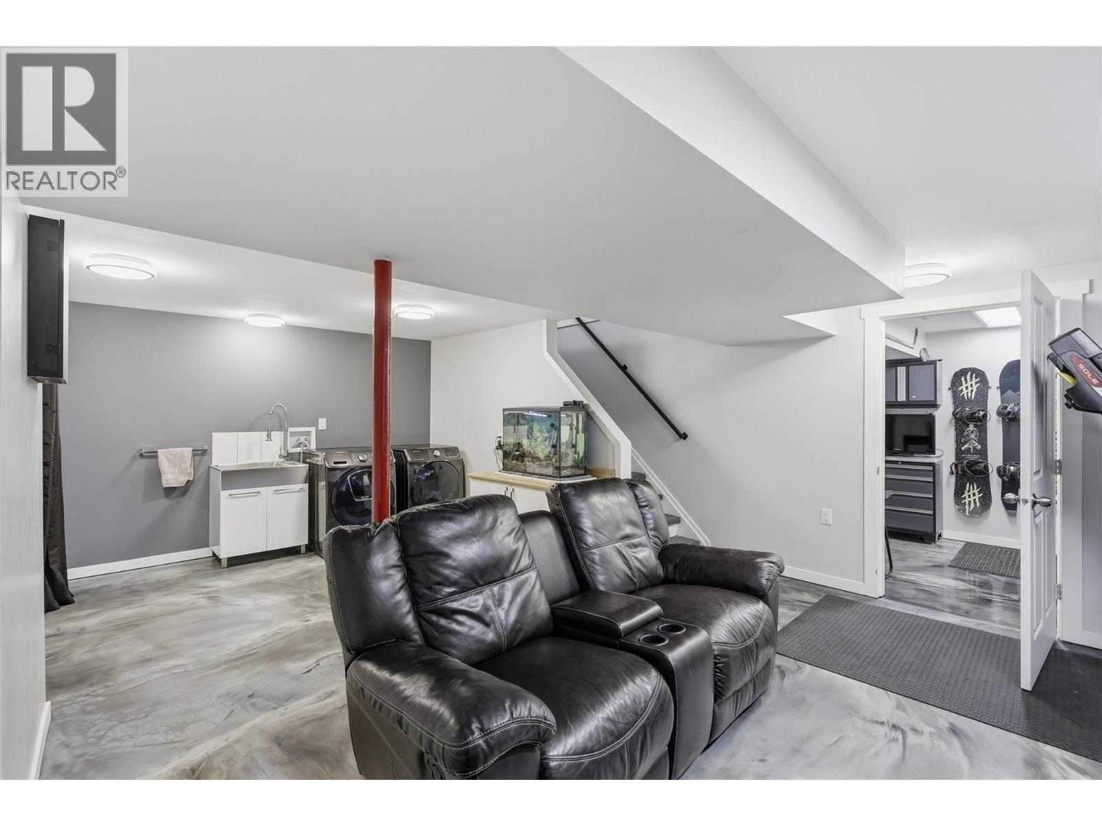 49 BERYL Drive, Logan Lake