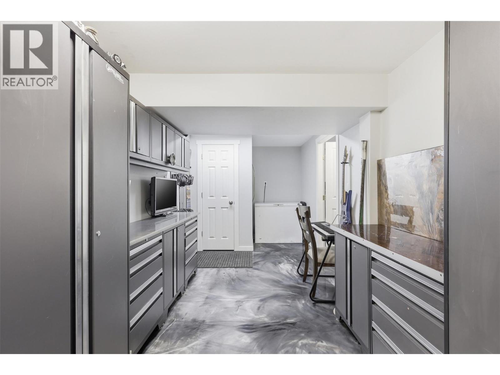 49 BERYL Drive, Logan Lake