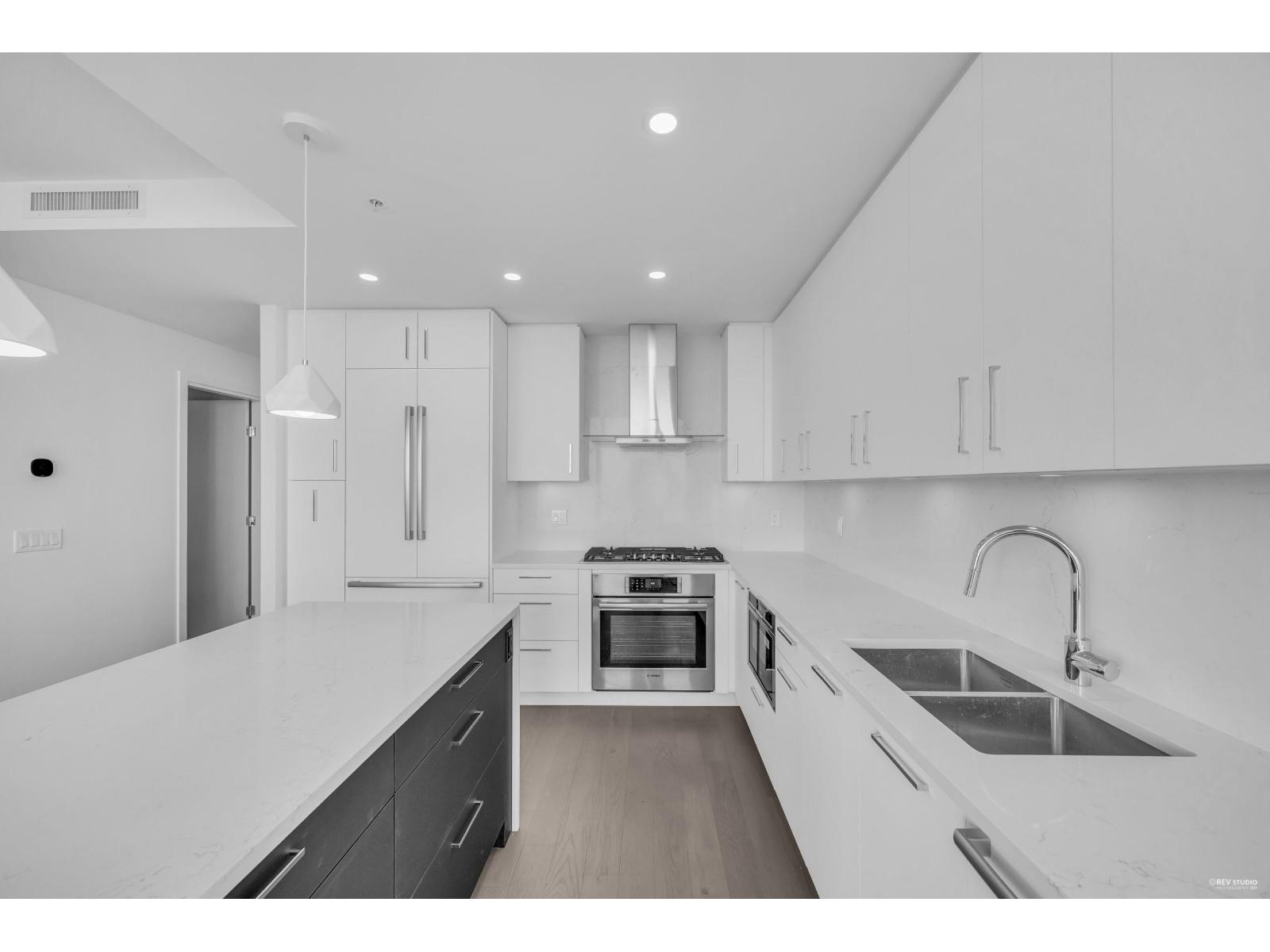 2304 1588 JOHNSTON ROAD