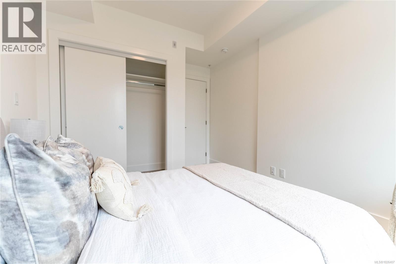 202 258 Helmcken Road, View Royal