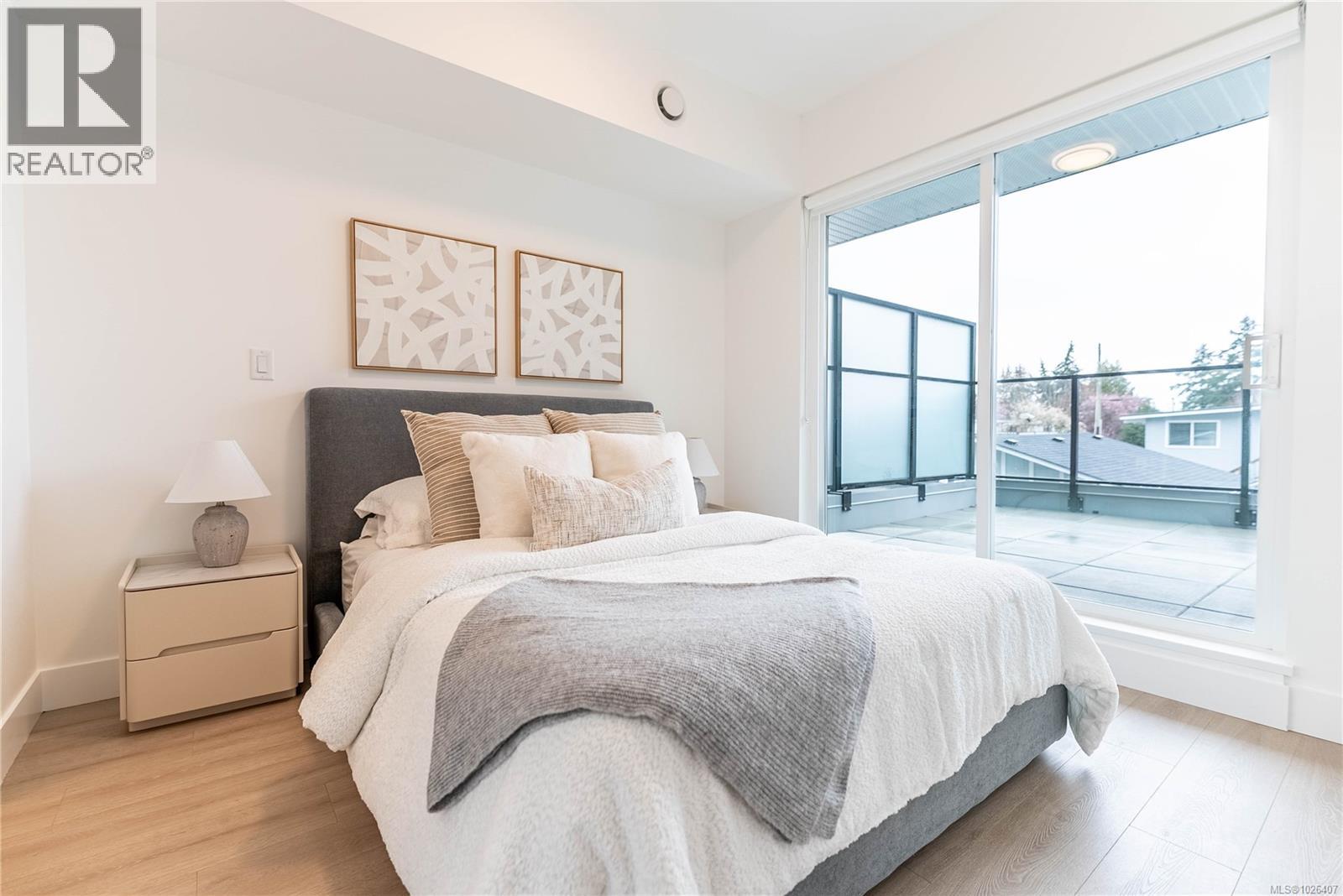 202 258 Helmcken Road, View Royal