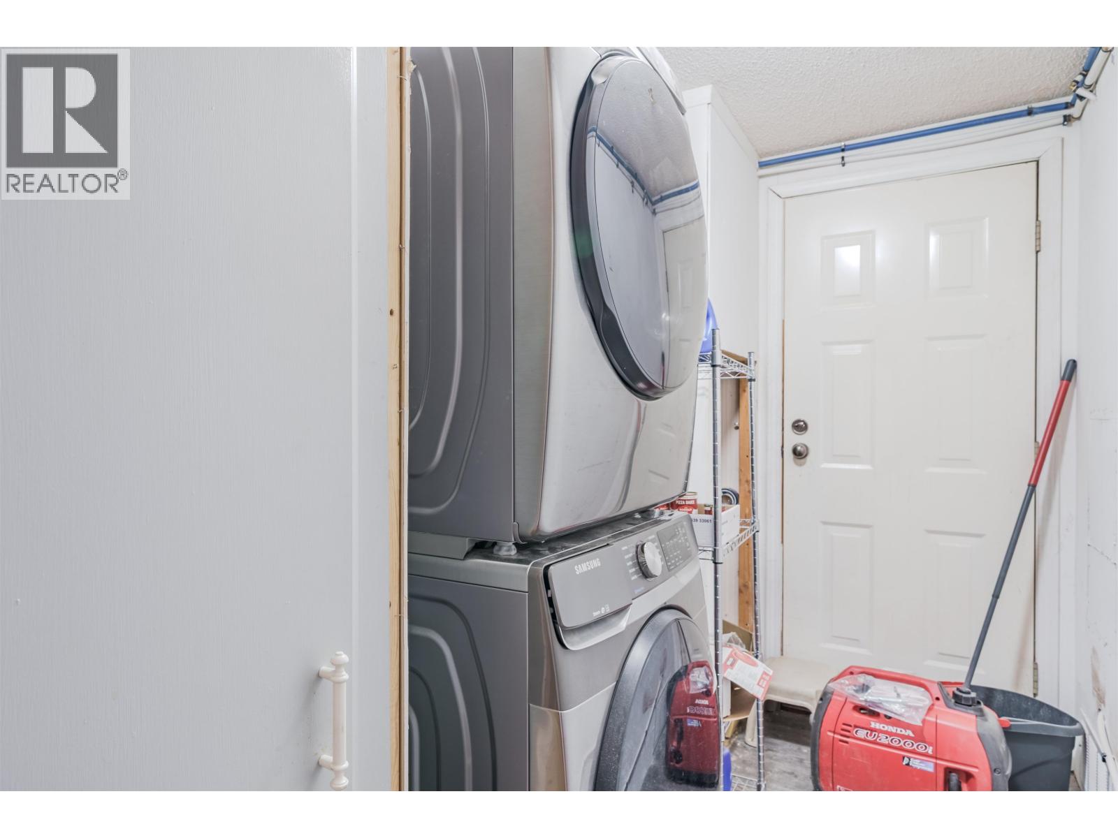 6293 HILLSIDE DRIVE - 13