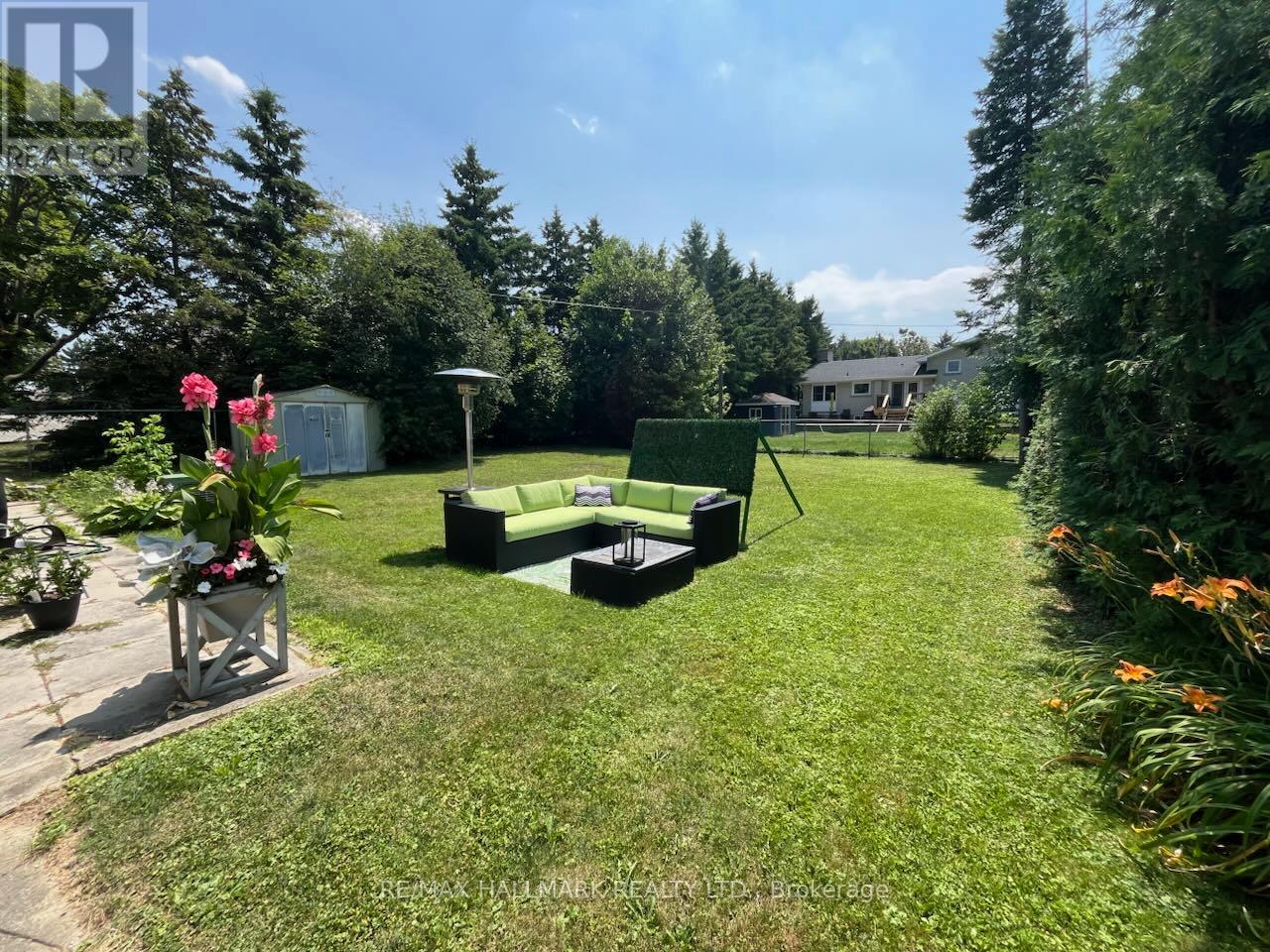 448 LORETTA CRESCENT - 1