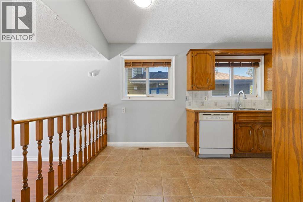 Single Family House for Sale in  Whitworth Way NE Whitehorn Calgary 