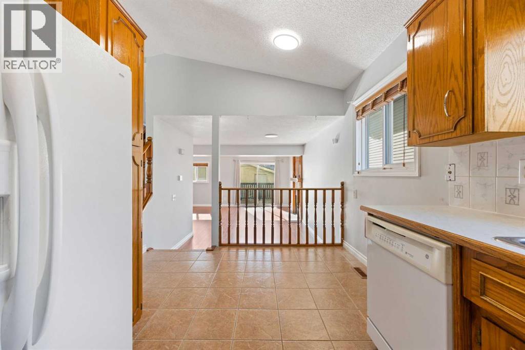 Single Family House for Sale in  Whitworth Way NE Whitehorn Calgary 