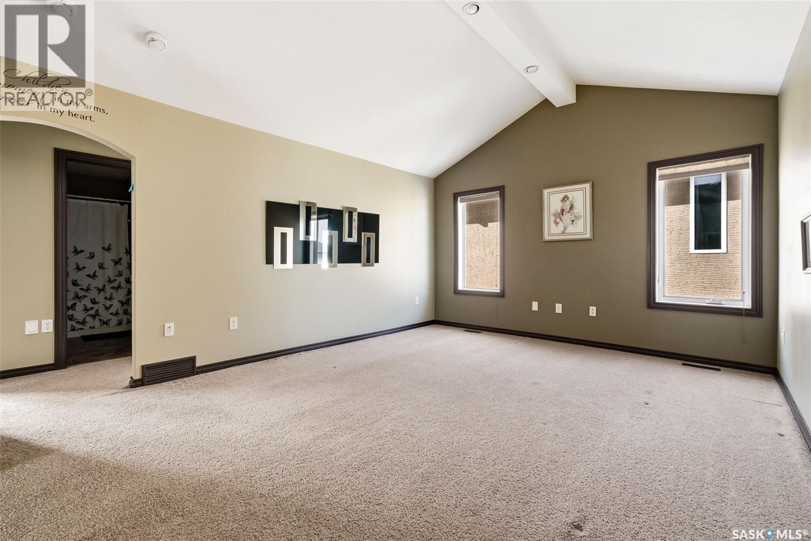 Single Family House 2 Level for Sale in  Linner BAY Regina 