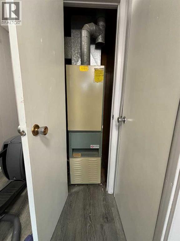 Single Family House Mobile Home for Sale in    Street NW Greenwood/Greenbriar Calgary 