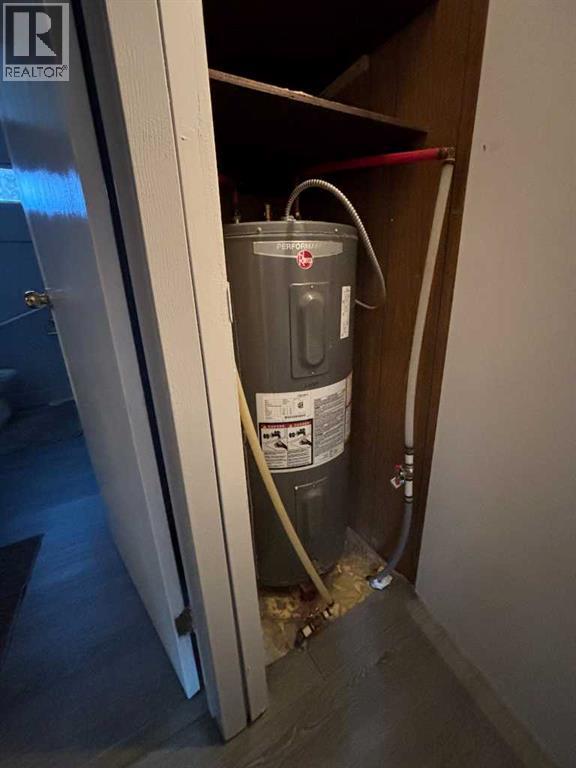 Single Family House Mobile Home for Sale in    Street NW Greenwood/Greenbriar Calgary 