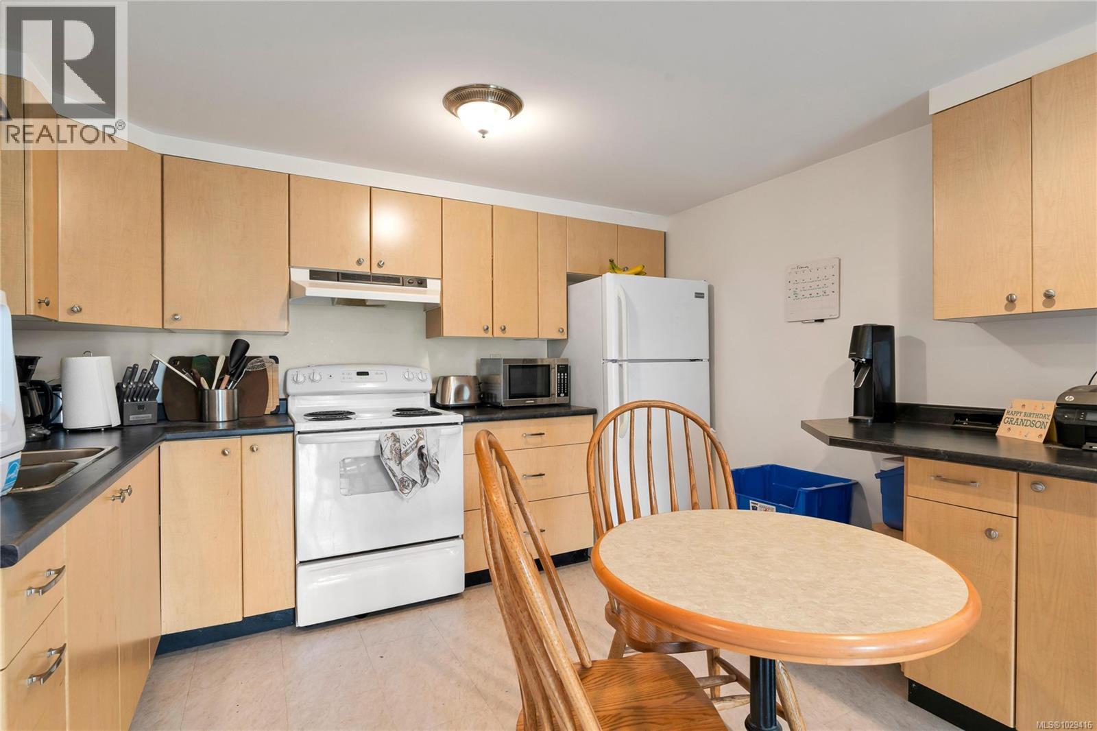 4220 Blenkinsop Rd - 52