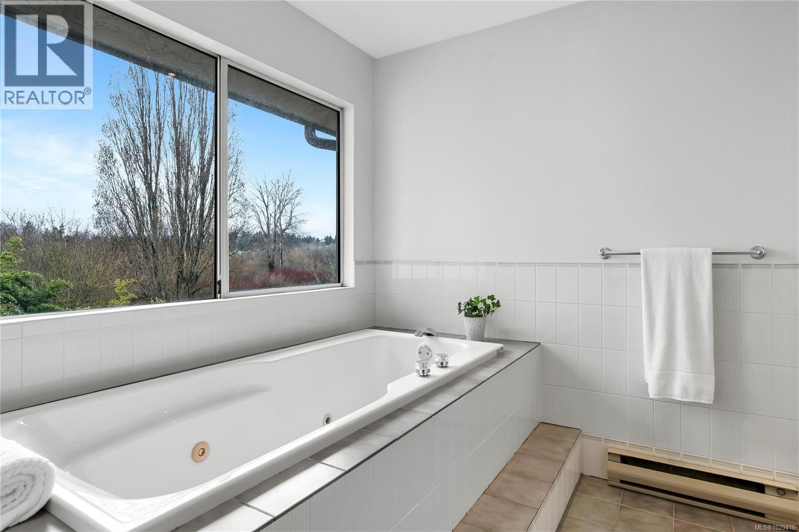 4220 Blenkinsop Rd - 42