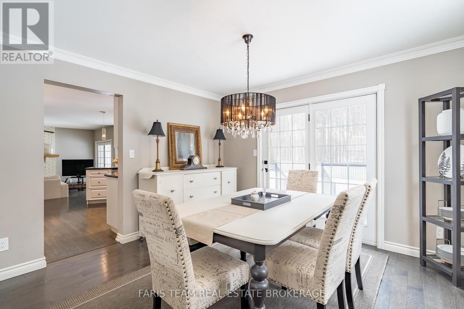 5 BAILEY CRESCENT - 12