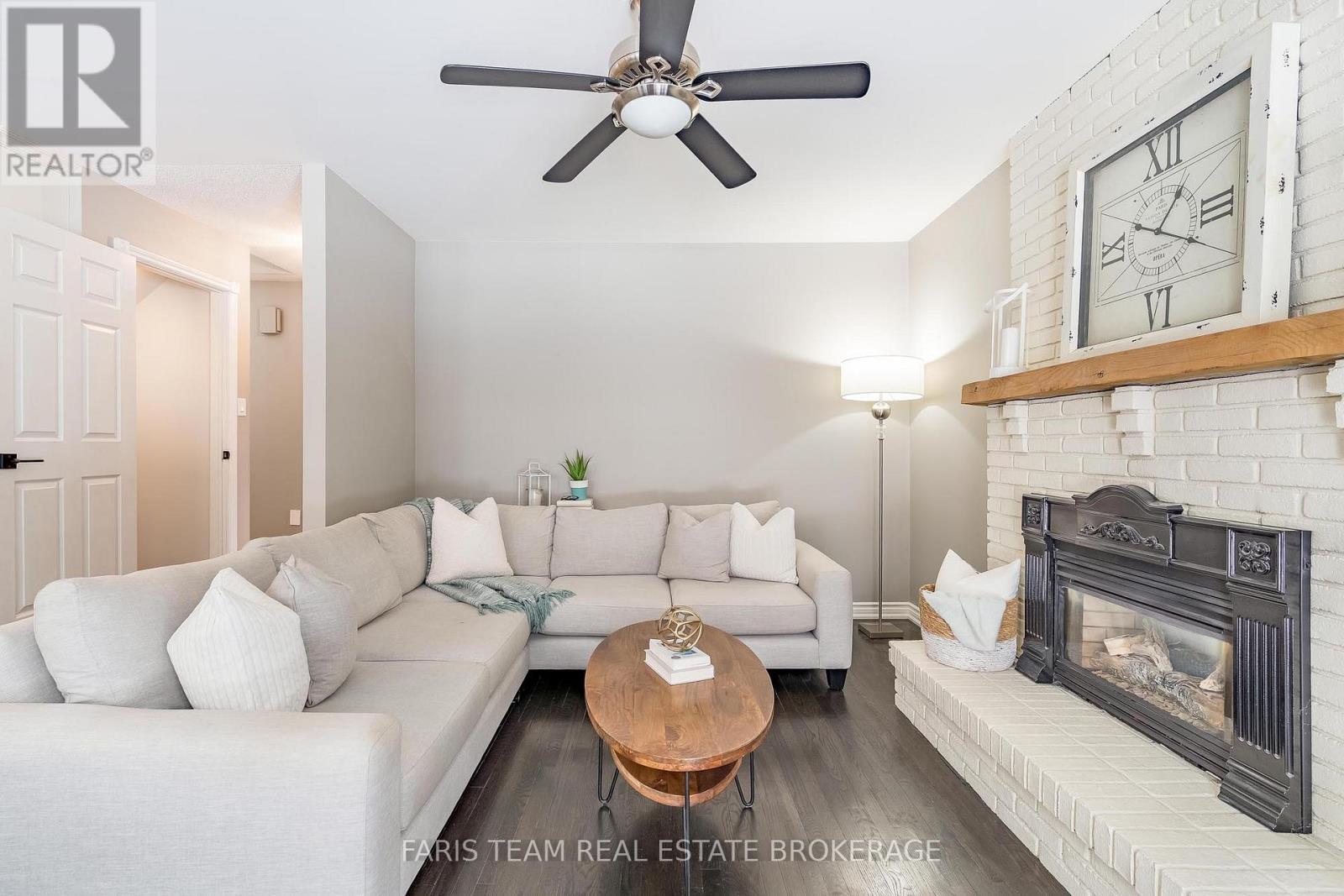 5 BAILEY CRESCENT - 14