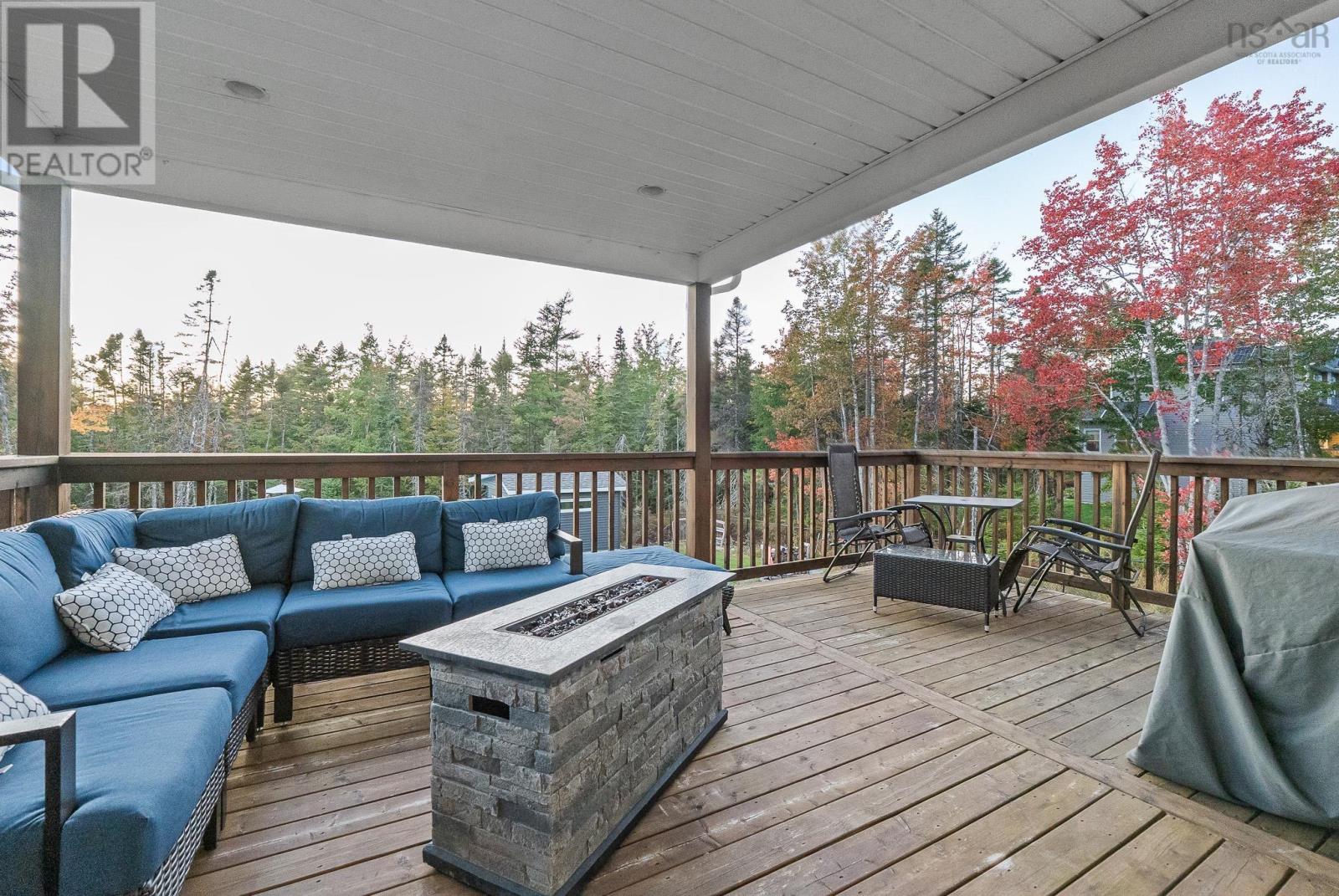 Property 40 of 41 of 196 Confederation Avenue