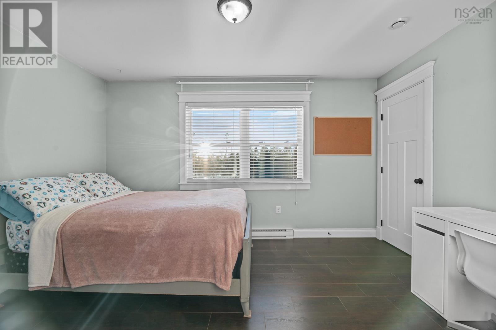 Property 28 of 41 of 196 Confederation Avenue