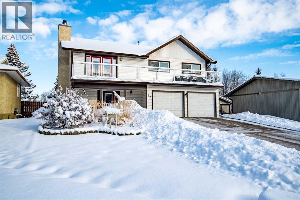 38 45 Street Close, Sylvan Lake