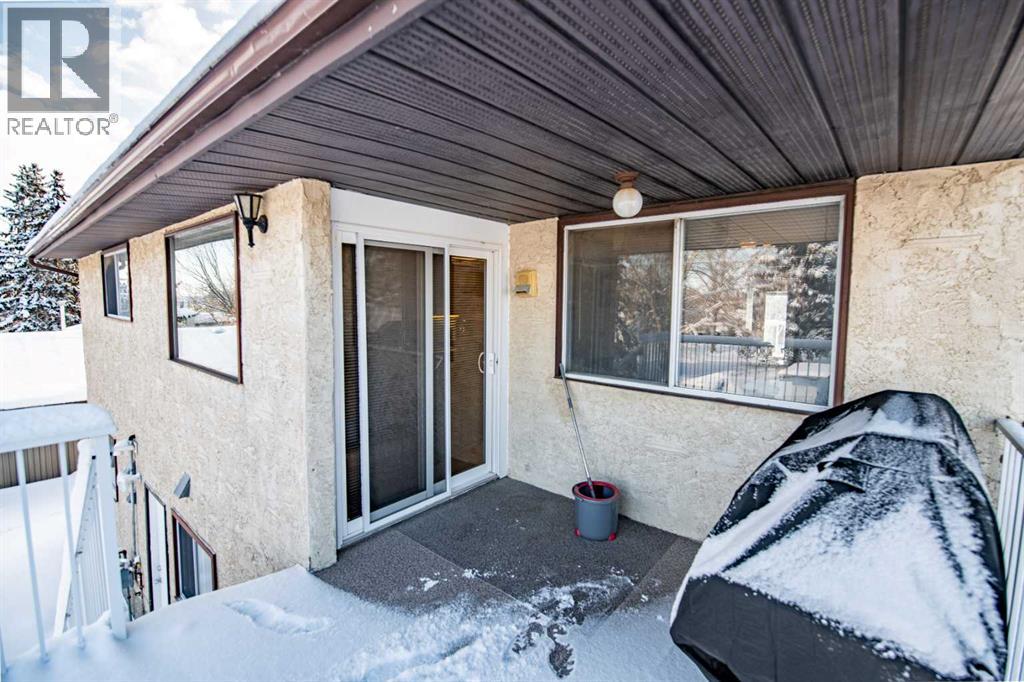38 45 Street Close, Sylvan Lake