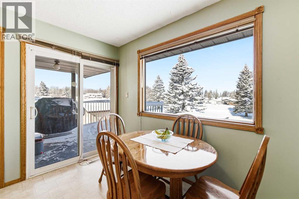 38 45 Street Close, Sylvan Lake