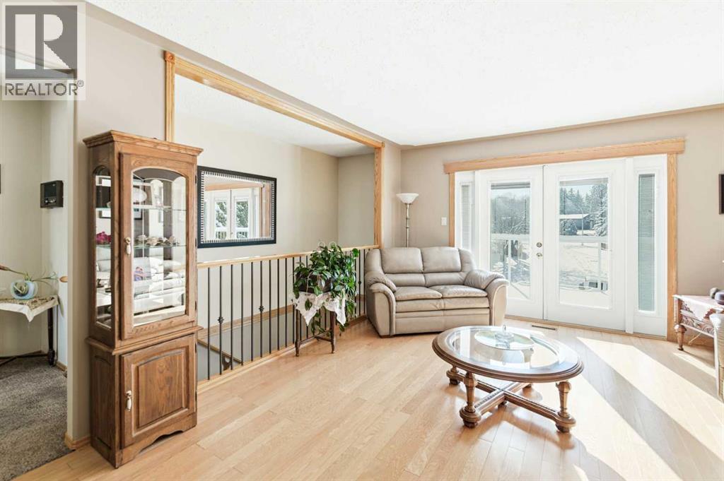 38 45 Street Close, Sylvan Lake