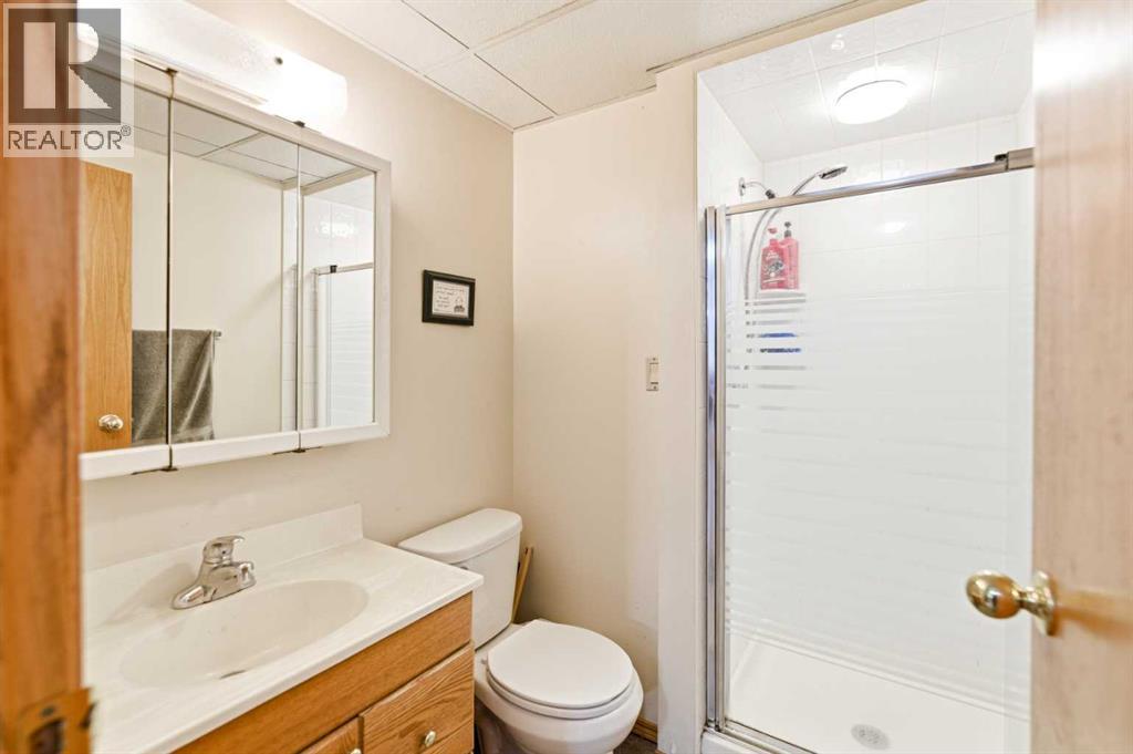 38 45 Street Close, Sylvan Lake