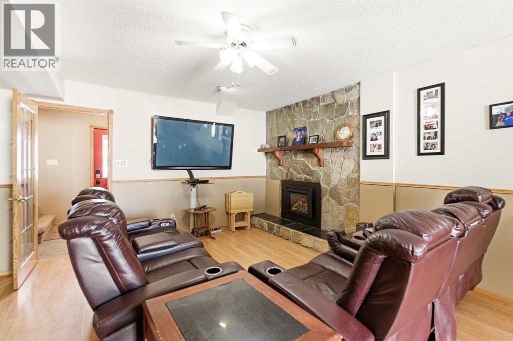 38 45 Street Close, Sylvan Lake